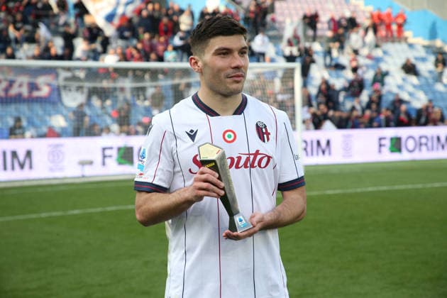 Bologna™s Nicolo Cambiaghi Panini player of the match during the Serie A soccer match between Sassuolo and Bologna at the Mapei Stadium Citta™ del Tricolore in Reggio Emilia - sunday, March 15, 2026. - Soccer .  Copyright: xGiannixSantandrea LaPressex