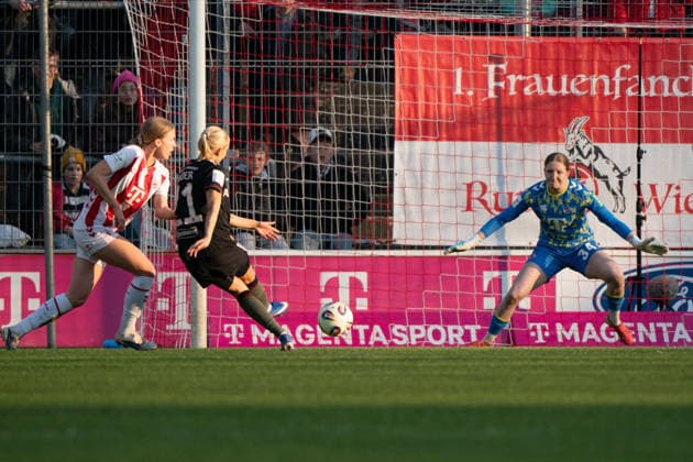 COLOGNE, GERMANY - MARCH 15: Pernille Harder (21 FC Bayern München) scores a goal during the Google Pixel Frauen-Bundesliga between 1. FC Köln and FC Bayern München at Stadion an der Hafenstraße on March 15, 2026 in Cologne, Germany. ?Photo by Qianru Zhang Press Photo) Copyright: xQianruxZhang SPPx Sportspressphoto_SPR110461