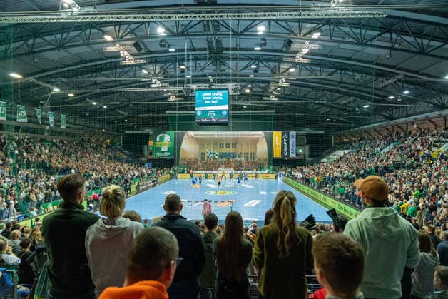 View through the audience onto the pitch in Leipzigs QUARTERBACK Immobilien ARENA SC DHfK Leipzig vs TVB Stuttgart, Handball, 1 Handball Bundesliga, Matchday 25, Season 2025 2026, 15 03 2026 SC DHfK Leipzig vs TVB Stuttgart, Handball, 1 Handball Bundesliga, Matchday 25, Season 2025 2026, 15 03 2026 Leipzig Copyright: xEibner-Pressefoto PiaxSchindlerx EP_PSR