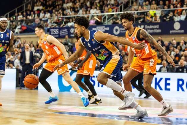 GER, easy Credit Basketball Bundesliga, Rostock Seawolves Niners Chemnitz 15 03 2026, Stadthalle, Rostock, GER, easy Credit Basketball Bundesliga, Rostock Seawolves Niners Chemnitz D Shawn Schwartz Rostock Seawolves 5 Foto Alexander Trienitz Rostock Stadthalle Mecklenburg Vorpommern Germany