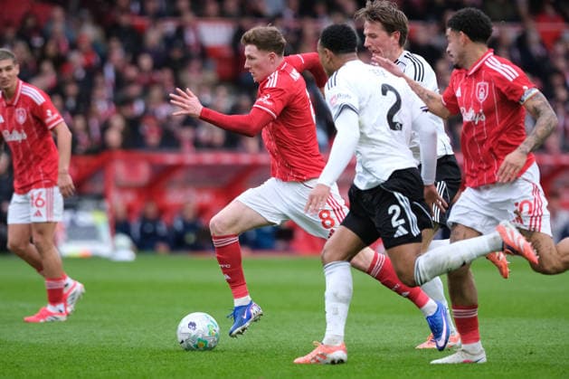 Elliot Anderson of Nottingham Forest seen in action during the Premier league football match between Nottingham Forest and Fulham at the City Ground in Nottingham. Copyright: xPaulxBonserx xSportsxPressxPhotox Sportspressphoto_SPR110465