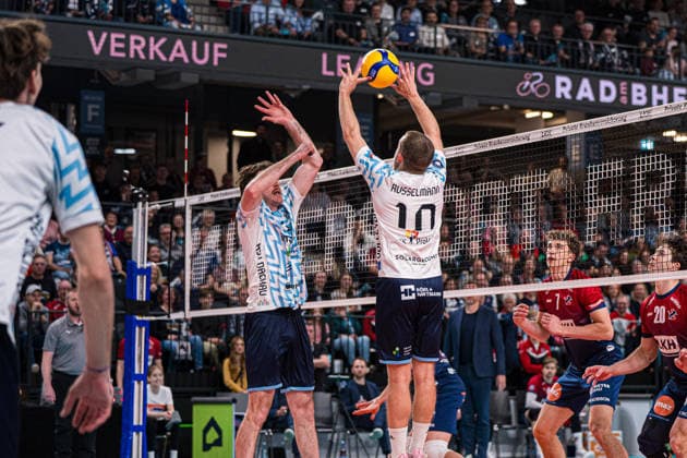 Volleyball I Men I Season 2025 2026 I Bundesliga I SVG Lüneburg ASV Dachau I 15 03 2026 Set Luca Russelmann 10, ASV Dachau Lüneburg LKH Arena Niedersachsen Germany Copyright: xLobeca Björn-OlexKehmx