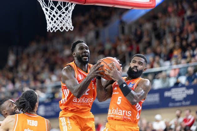 Corey Davis NINERS Chemnitz, 05 with Amadou Sow NINERS Chemnitz, 12 , GER, Rostock Seawolves vs NINERS Chemnitz, easycredit BBL, Basketball, Bundesliga, 24 Matchday, Season 2025 2026, 15 03 2026 GER, Rostock Seawolves vs NINERS Chemnitz, easycredit BBL, Basketball, Bundesliga, 24 Matchday, Season 2025 2026, 15 03 2026 Rostock Copyright: xEibner-Pressefoto DenverxEhrlichx EP_DEH