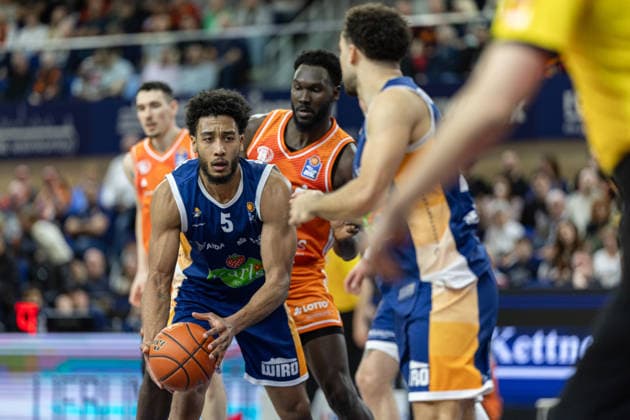 D Shawn Schwartz ROSTOCK SEAWOLVES, 05 , GER, Rostock Seawolves vs NINERS Chemnitz, easycredit BBL, Basketball, Bundesliga, 24 Matchday, Season 2025 2026, 15 03 2026 GER, Rostock Seawolves vs NINERS Chemnitz, easycredit BBL, Basketball, Bundesliga, 24 Matchday, Season 2025 2026, 15 03 2026 Rostock Copyright: xEibner-Pressefoto DenverxEhrlichx EP_DEH