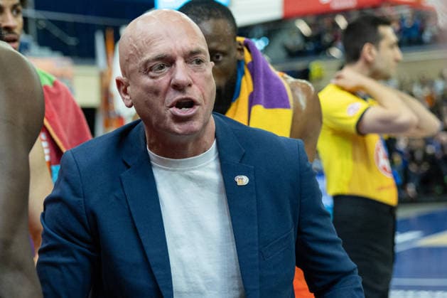 Rodrigo Pastore NINERS Chemnitz, Head Coach , GER, Rostock Seawolves vs NINERS Chemnitz, easycredit BBL, Basketball, Bundesliga, 24 Matchday, Season 2025 2026, 15 03 2026 GER, Rostock Seawolves vs NINERS Chemnitz, easycredit BBL, Basketball, Bundesliga, 24 Matchday, Season 2025 2026, 15 03 2026 Rostock Copyright: xEibner-Pressefoto DenverxEhrlichx EP_DEH
