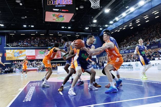 , GER, Rostock Seawolves vs NINERS Chemnitz, easycredit BBL, Basketball, Bundesliga, 24 Matchday, Season 2025 2026, 15 03 2026 GER, Rostock Seawolves vs NINERS Chemnitz, easycredit BBL, Basketball, Bundesliga, 24 Matchday, Season 2025 2026, 15 03 2026 Rostock Copyright: xEibner-Pressefoto DenverxEhrlichx EP_DEH