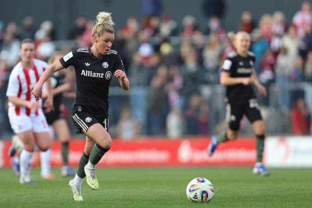 Linda Dallmann FC Bayern München in action, on the ball, single action during the Woman Bundesliga match between 1 FC Köln and Bayern München, Franz Kremer Stadion on March 15 in Cologne, Germany Photo by Oliver Kaelke DeFodi Images Linda Dallmann FC Bayern München controls the ball during the Woman Bundesliga match between 1 FC Köln and Bayern München at Franz Kremer Stadion on March 15, 2026 in Cologne, Germany Photo by Oliver Kaelke DeFodi Images DFL regulations prohibit any use of photographs as image sequences and or quasi video Photo by Oliver Kaelke DeFodi Images