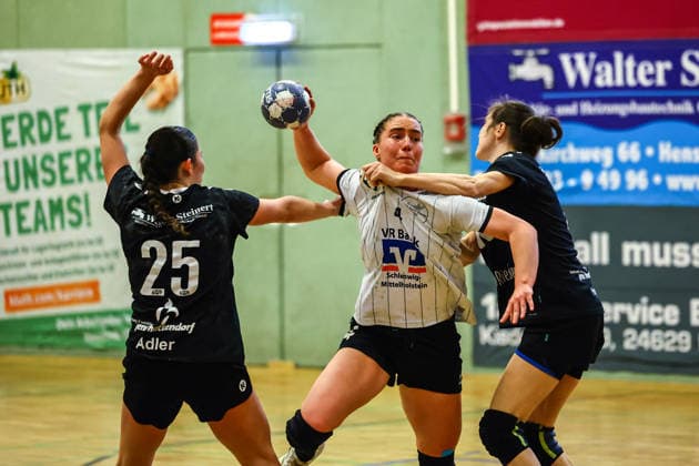 Handball I Women I Season 2025 2026 I Regionalliga Nord I 21 Matchday I SV Henstedt Ulzburg II HSG Eider Harder I 15 03 2026 Marla Adler 25, SV Henstedt Ulzburg II Ellis Meg Bruhn 4, HSG Eider Harde Copyright: xLobeca RalfxHomburgx