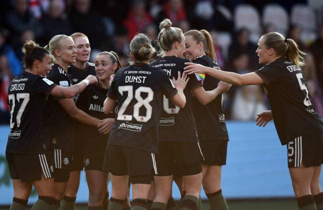 15 03 2026, xophax, Fussball Frauen Bundesliga Google Pixel Frauen Bundesliga 25 26 Pernille Harder Bayern München , 2 from left after her goal for 1 to 0 with the team DFL DFB REGULATIONS PROHIBIT ANY USE OF PHOTOGRAPHS as IMAGE SEQUENCES and or QUASI VIDEO Koeln