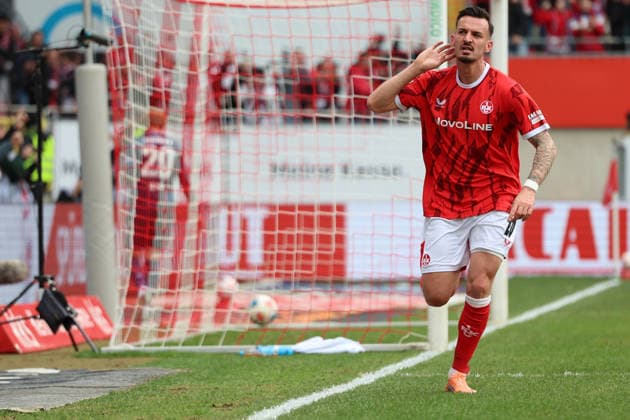 15 03 2026, xrekx, Fußball 2 Bundesliga, 1 FC Kaiserslautern Karlsruher SC v l Torjubel nach dem Tor zum celebrating the goal celebrate 2 0 durch Mergim Berisha 1 FC Kaiserslautern DFL DFB REGULATIONS PROHIBIT ANY USE OF PHOTOGRAPHS as IMAGE SEQUENCES and or QUASI VIDEO Kaiserslautern