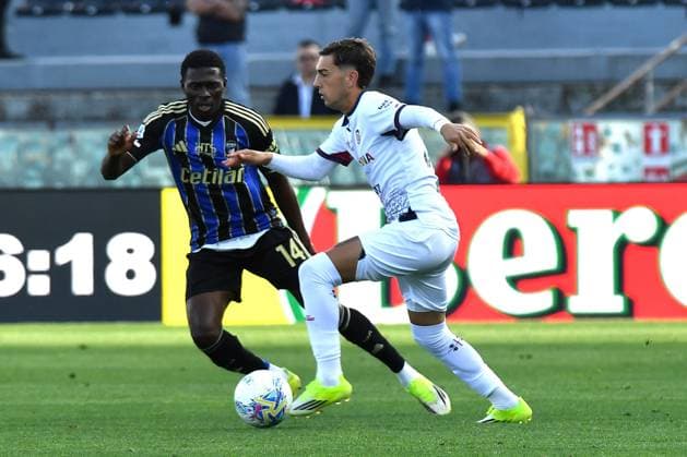 Agustin Albarracin Basil (Cagliari) con Ebenezer Akinsanmiro (Pisa) during Pisa SC vs Cagliari Calcio, Italian soccer Serie A match in Pisa, Italy, March 15 2026  Copyright: xGabrielexMasotti IPAxSportx xipa-agency.netx xx IPA_72930355 IPA_Agency_IPA72930355