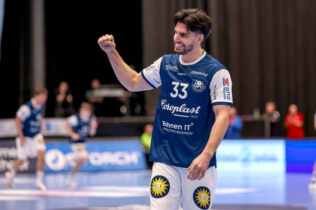 15 03 2026, Handball, HBL, Bergischer HC SC Magdeburg, Mitsubishi Electric HALLE Düsseldorf Eloy Morante Maldonado BHC 33 cheering North Rhine-Westphalia Germany