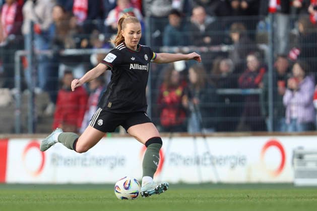 Glodis Perla Viggosdottir FC Bayern München in action, on the ball, individual action during the Woman Bundesliga match between 1 FC Köln and Bayern München, Franz Kremer Stadion on March 15 in Cologne, Germany Photo by Oliver Kaelke DeFodi Images Glodis Perla Viggosdottir FC Bayern München controls the ball during the Woman Bundesliga match between 1 FC Köln and Bayern München at Franz Kremer Stadion on March 15, 2026 in Cologne, Germany Photo by Oliver Kaelke DeFodi Images DFL regulations prohibit any use of photographs as image sequences and or quasi video Photo by Oliver Kaelke DeFodi Images