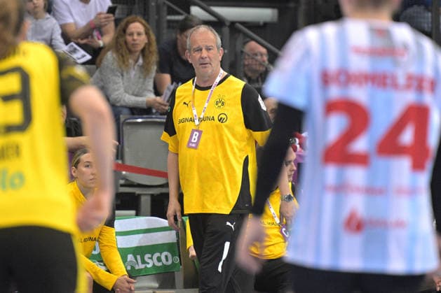 Henk Groener BVB Borussia Dortmund Handball, Coach HSG Bensheim Auerbach vs BVB Borussia Dortmund Handball, Handball, Women, DHB Cup Haushahn Final 4, Final, Season 2025 2026, 15 03 2026 HSG Bensheim Auerbach vs BVB Borussia Dortmund Handball, Handball, Women, DHB Cup Haushahn Final 4, Final, Season 2025 2026, 15 03 2026 Stuttgart Copyright: xEibner-Pressefoto TobiasxBaurx EP_TBR