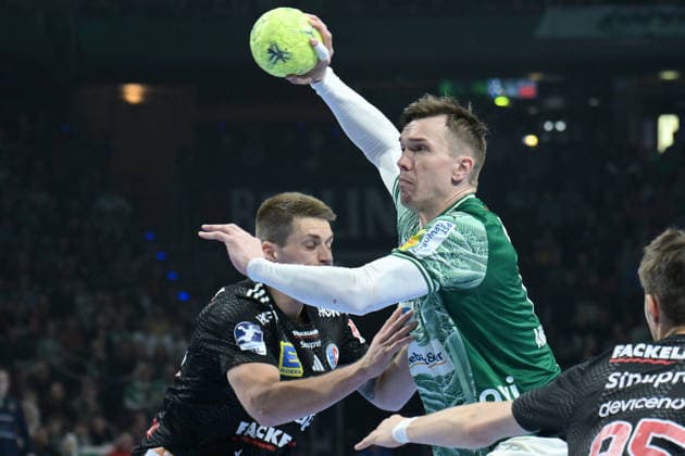 15 03 2026, xlakx, Handball Daikin HBL, Fuechse Berlin HC Erlangen v l Viggo Kristjansson HC Erlangen , Lasse Andersson Fuechse Berlin duel, duel, fight, tackle Berlin Daniel Lakomski