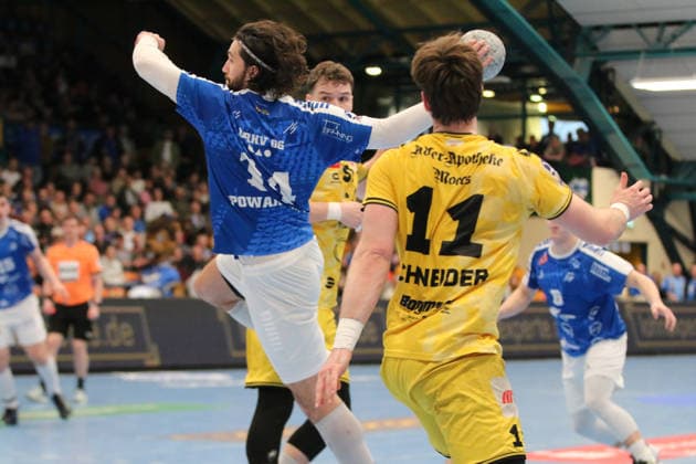 15 03 2026 Handball Men 2025 2026 2 Handball Bundesliga 24 Matchday Dessau Roßlauer HV 06 HSG Krefeld Niederrhein Anhalt Arena Dessau Jakub Powarzynski Dessau, 14, blue on a throw Dessau Roßlau Sachsen Anhalt Germany