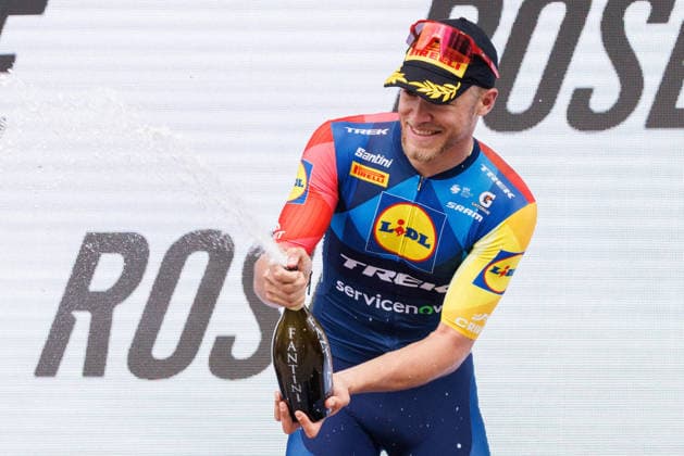 CICLISMO - Tirreno Adriatico - Stage 7 - Civitanova Marche - San Benedetto del Tronto Jonathan Milan of Italy and Team Lidl - Trek celebrates at podium as stage winner during the 61st Tirreno-Adriatico 2026, Stage 7 a 142km stage from Civitanova Marche to San Benedetto del Tronto UCIWT on March 15, 2026 in San Benedetto del Tronto, Italy. Photo: Cinzia Camela. San Benedetto del Tronto Italy  Copyright: xIPAxSport ABACAx