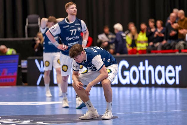 15 03 2026, Handball, HBL, Bergischer HC SC Magdeburg, Mitsubishi Electric HALLE Düsseldorf Disappointed faces at the BHC defeat against Magdeburg Johannes Wasielewski BHC 77 Soeren Steinhaus BHC 53 disappointed Disappointment North Rhine-Westphalia Germany