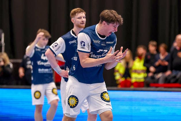 15 03 2026, Handball, HBL, Bergischer HC SC Magdeburg, Mitsubishi Electric HALLE Düsseldorf Disappointed faces at the BHC defeat against Magdeburg Johannes Wasielewski BHC 77 Soeren Steinhaus BHC 53 disappointed Disappointment North Rhine-Westphalia Germany