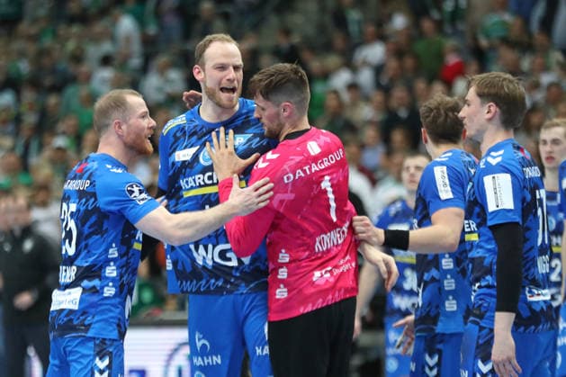 Handball DAIKIN HBL, SC DHfK Leipzig TVB Stuttgart 15 03 2026 Cheers for Lenny Rubin 44, TVB Stuttgart and his team after the last Leipzig attack was fended off Handball, DAIKIN HBL, 1 Bundesliga, Season 2025 2026, 25 Matchday SC DHfK Leipzig vs TVB Stuttgart on 15 03 2026 at the Quarterback Immobilien Arena Leipzig Copyright: xBEAUTIFULxSPORTS JanxKaeferx