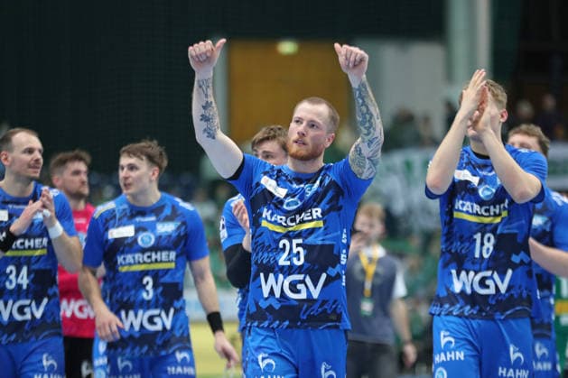 Handball DAIKIN HBL, SC DHfK Leipzig TVB Stuttgart 15 03 2026 Double thumbs up towards own fans Patrick Zieker 25, TVB Stuttgart Handball, DAIKIN HBL, 1 Bundesliga, Season 2025 2026, 25 Matchday SC DHfK Leipzig vs TVB Stuttgart on 15 03 2026 at the Quarterback Immobilien Arena Leipzig Copyright: xBEAUTIFULxSPORTS JanxKaeferx