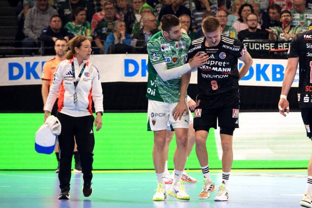 DEU, DHB, 1 HBL, Fuechse Berlin vs Erlangen, 15 03 2026, Max Schmeling Halle, Berlin, DEU, DHB, 1 HBL, Fuechse Berlin vs Erlangen, pictured Nejc Cehte Fuechse Berlin 22 , Sander Overjordet Erlangen 8 , injured nordphotoxGmbHx xEngler nph00076