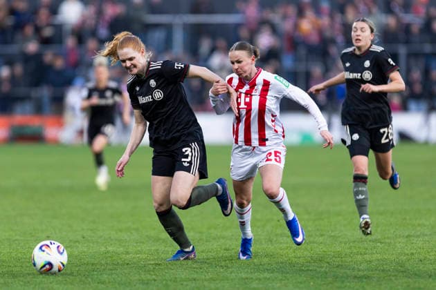 Google Pixel Womens Bundesliga 1 FC Köln FC Bayern München 15 03 2026 Stine Ballisager FC Bayern München, 3 , Laura Donhauser 1 FC Köln, 25 on matchday 20 of the Google Pixel Womens Bundesliga in the match between 1 FC Köln and FC Bayern München on 15 03 2026 at Franz Kremer Stadion in Cologne, Germany Copyright: xBEAUTIFULxSPORTS Meuselx