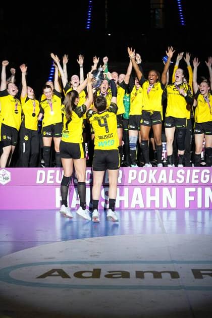 Scene with Lisa Antl 9 Borussia Dortmund , Teordora Roncevic 1 Borussia Dortmund , Lois Abbingh 5 Borussia Dortmund , Maraike Kusian 8 Borussia Dortmund , Melinda Szikora 7 Borussia Dortmund , Sarah Wachter 12 Borussia Dortmund , Alina Grijseels 4 Borussia Dortmund , Alicia Langer 17 Borussia Dortmund , Kaja Kamp Nielsen 21 Borussia Dortmund , Déborah Lassource 22 Borussia Dortmund , Guro Berland Husebø 24 Borussia Dortmund , Emma Olsson 29 Borussia Dortmund , Kelly Vollebregt 31 Borussia Dortmund , Guro Nestaker 33 Borussia Dortmund , Lara Egeling 44 Borussia Dortmund , Dana Bleckmann 66 Borussia Dortmund and Felina Menne 76 Borussia Dortmund Haushahn Final4 Final HSG Bensheim Auerbach vs Borussia Dortmund Copyright: xspeedshotx