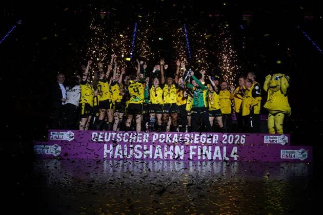 Scene with players from Team Person 10760 Haushahn Final4 Final HSG Bensheim Auerbach vs Borussia Dortmund Copyright: xspeedshotx