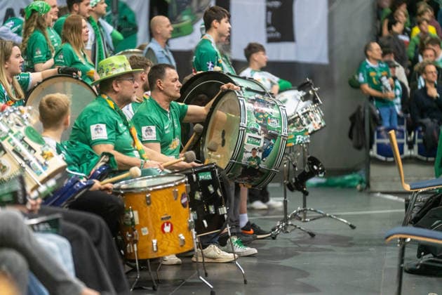SC DHfK Leipzig fans get into the spirit SC DHfK Leipzig vs TVB Stuttgart, Handball, 1 Handball Bundesliga, 25 Matchday, Season 2025 2026, 15 03 2026 SC DHfK Leipzig vs TVB Stuttgart, Handball, 1 Handball Bundesliga, 25 Matchday, Season 2025 2026, 15 03 2026 Leipzig Copyright: xEibner-Pressefoto PiaxSchindlerx EP_PSR