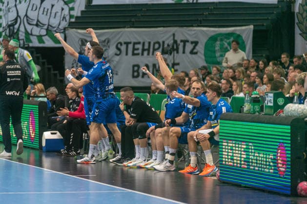 Substitute bench of TVB Stuttgart cheering SC DHfK Leipzig vs TVB Stuttgart, Handball, 1 Handball Bundesliga, 25 Matchday, Season 2025 2026, 15 03 2026 SC DHfK Leipzig vs TVB Stuttgart, Handball, 1 Handball Bundesliga, 25 Matchday, Season 2025 2026, 15 03 2026 Leipzig Copyright: xEibner-Pressefoto PiaxSchindlerx EP_PSR