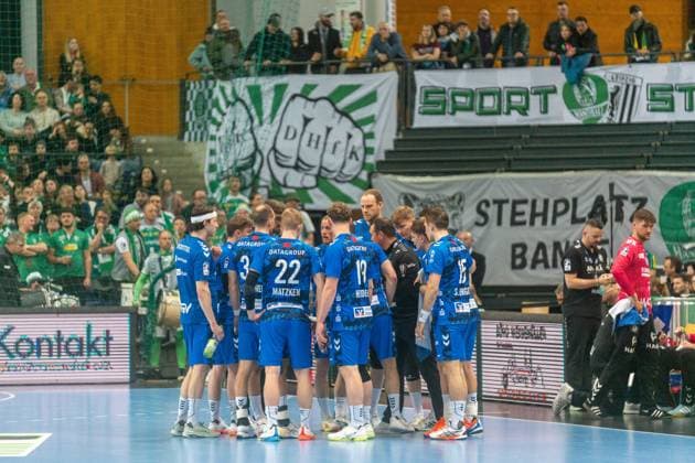 Meeting of TVB Stuttgart in a time-out SC DHfK Leipzig vs TVB Stuttgart, Handball, 1 Handball Bundesliga, 25 Matchday, Season 2025 2026, 15 03 2026 SC DHfK Leipzig vs TVB Stuttgart, Handball, 1 Handball Bundesliga, 25 Matchday, Season 2025 2026, 15 03 2026 Leipzig Copyright: xEibner-Pressefoto PiaxSchindlerx EP_PSR