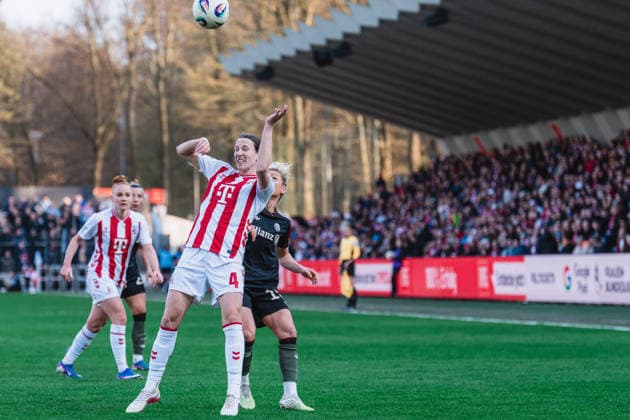 Sara Agrez 1 FC Koeln, 04 heads in front of Linda Dallmann FC Bayern Muenchen, 10 1 FC Cologne vs FC Bayern Munich, Football, Google Pixel Womens Bundesliga, Matchday 20, Season 2025 26, 15 03 2026, 1 FC Cologne vs FC Bayern Munich, Football, Google Pixel Womens Bundesliga, Matchday 20, Season 2025 26, 13 03 2026 Cologne Copyright: xEibner-Pressefoto LukasxBaldygax EP_LBA