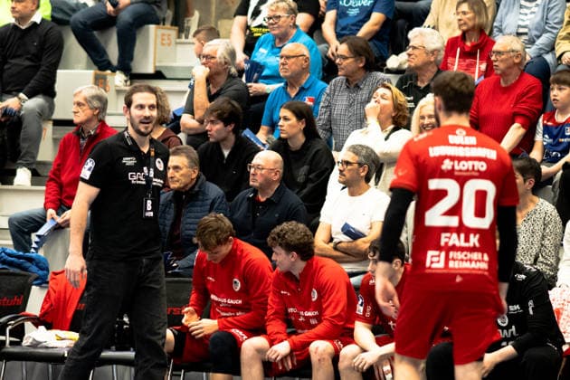 Michael Haass, Eulen Ludwigshafen, Coach, Trainer , with Alexander Falk, Eulen Ludwigshafen, 20 , HBW Balingen Weilstetten vs Eulen Ludwigshafen, Handball, 2 Bundesliga, 24 Matchday, Season 2025 2026, 15 03 2026 Eibner Pressefoto Andreas Ulmer HBW Balingen Weilstetten vs Eulen Ludwigshafen, Handball, 2 Bundesliga, 24 Matchday, Season 2025 2026, 15 03 2026 Balingen Copyright: xEibner-Pressefoto AndreasxUlmerx EP_AUR