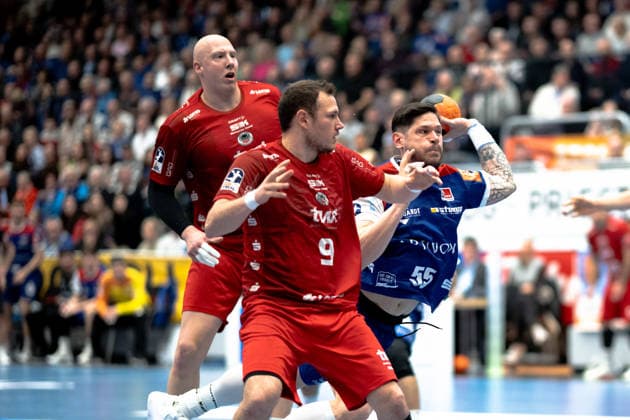 Csaba Leimeter HBW Balingen Weilstetten, 55 throwing against Marc Robin Eisel, Eulen Ludwigshafen, 09 , HBW Balingen Weilstetten vs Eulen Ludwigshafen, Handball, 2 Bundesliga 24 Matchday, Season 2025 2026, 15 03 2026 Eibner Pressefoto Andreas Ulmer HBW Balingen Weilstetten vs Eulen Ludwigshafen, Handball, 2 Bundesliga, 24 Matchday, Season 2025 2026, 15 03 2026 Balingen Copyright: xEibner-Pressefoto AndreasxUlmerx EP_AUR