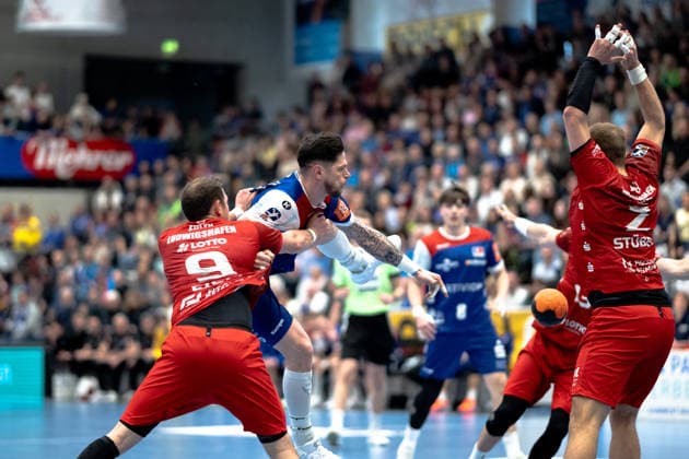 Csaba Leimeter HBW Balingen Weilstetten, 55 , against Marc Robin Eisel, Eulen Ludwigshafen, 09 , HBW Balingen Weilstetten vs Eulen Ludwigshafen, Handball, 2 Bundesliga, 24 Matchday, Season 2025 2026, 15 03 2026 Eibner Pressefoto Andreas Ulmer HBW Balingen Weilstetten vs Eulen Ludwigshafen, Handball, 2 Bundesliga, 24 Matchday, Season 2025 2026, 15 03 2026 Balingen Copyright: xEibner-Pressefoto AndreasxUlmerx EP_AUR