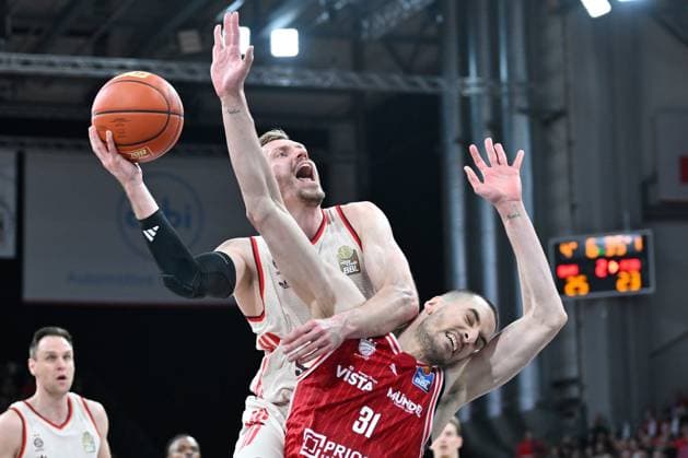 BAMBERG 15 03 2026 Basketball easycredit 1 Basketball Bundesliga 24 Matchday Bamberg Baskets vs FC Bayern Munich Basketball Andreas Obst 13, FC Bayern Munich vs Daniel Keppeler 31, Bamberg Baskets Bamberg Baskets vs FC Bayern Munich Basketball