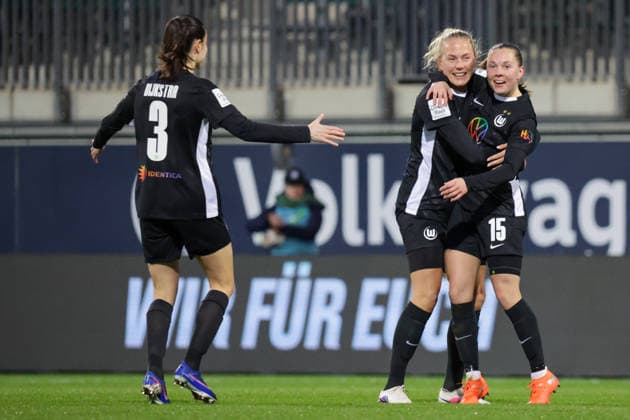 15 03 2026, xgrfx, Soccer Google Pixel Women Bundesliga, VfL Wolfsburg Bayer Leverkusen v l Tor, Janou Levels VfL Wolfsburg DFL DFB REGULATIONS PROHIBIT ANY USE OF PHOTOGRAPHS as IMAGE SEQUENCES and or QUASI VIDEO Wolfsburg