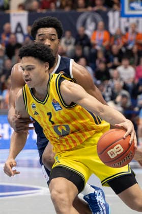 EasyCredit Basketball Bundesliga 2025 2026 Syntainics MBC vs Alba Berlin Weissenfels, Germany 15 March 2026 Pictured from left Jack Kayil Berlin and Marcus Foster Weissenfels Weissenfels Stadthalle Weissenfels Sachsen Anhalt Germany