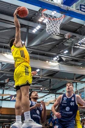 EasyCredit Basketball Bundesliga 2025 2026 Syntainics MBC vs Alba Berlin Weissenfels, Germany 15 March 2026 Pictured from left Jack Kayil Berlin , Marcus Foster Weissenfels and Jure Planinic Weissenfels Weissenfels Stadthalle Weissenfels Sachsen Anhalt Germany