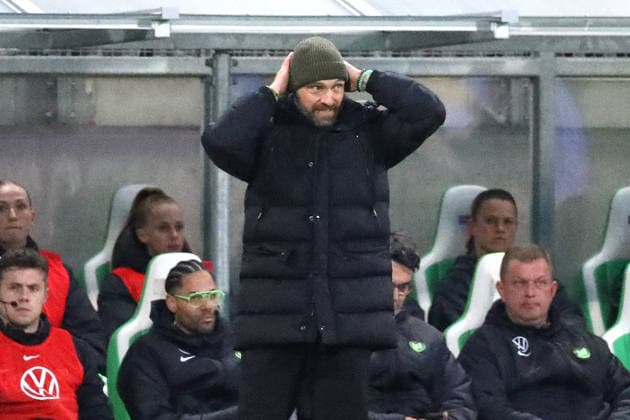 VfL vs Leverkusen, BL Women Wolfsburg, 15 03 2026, Football, Women, Google Pixel Bundesliga, Season 2025 2026, VfL Wolfsburg vs Bayer 04 Leverkusen, Head Coach Stephan Lerch VfL Wolfsburg AOK Stadium Lower Saxony Germany