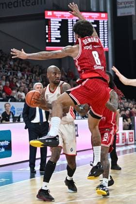 BAMBERG 15 03 2026 Basketball easycredit 1 Basketball Bundesliga 24 Matchday Bamberg Baskets vs FC Bayern Munich Basketball Isiaha Mike 22, FC Bayern Munich vs Demarcus Demonia 8, Bamberg Baskets Bamberg Baskets vs FC Bayern Munich Basketball