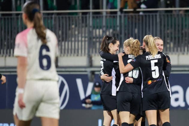 15 03 2026, xgrfx, Soccer Google Pixel Women Bundesliga, VfL Wolfsburg Bayer Leverkusen v l Tor, Janou Levels VfL Wolfsburg DFL DFB REGULATIONS PROHIBIT ANY USE OF PHOTOGRAPHS as IMAGE SEQUENCES and or QUASI VIDEO Wolfsburg