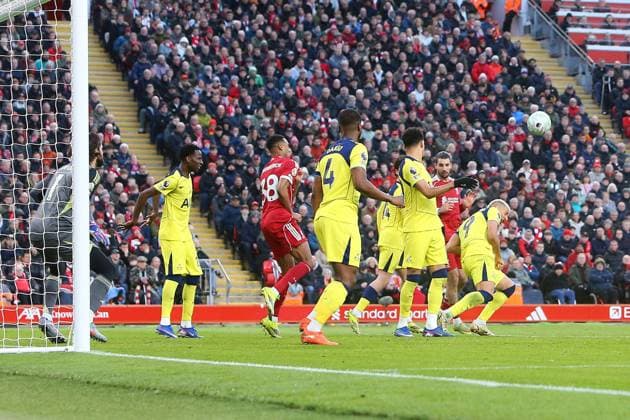 Richarlison of Tottenham blocks a Tottenham shot with his head Liverpool v Tottenham Hotspur, Premier League, Football, Anfield, Liverpool, UK - 15 Mar 2026Liverpool Anfield United Kingdom EDITORIAL USE ONLY No use with unauthorised audio, video, data, fixture lists, club league logos or live services. Online in-match use limited to 120 images, no video emulation. No use in betting, games or single club league player publications. Copyright: xPhilxOldham Shutterstockx 16757322at