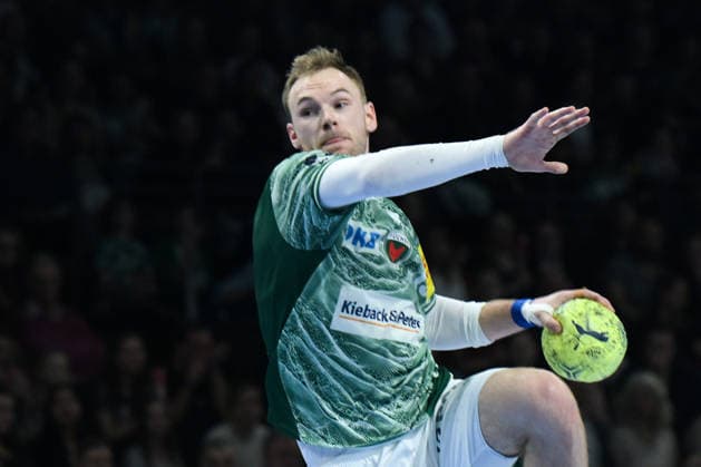 15 03 2026, xlakx, Handball Daikin HBL, Fuechse Berlin HC Erlangen v l Mathias Gidsel Fuechse Berlin goes for the jump shot Berlin Daniel Lakomski