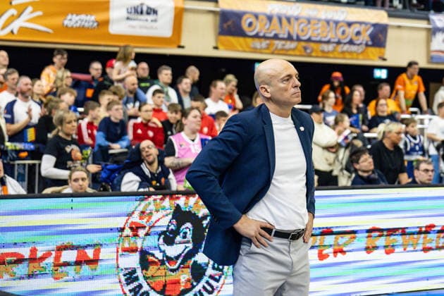 GER, easy Credit Basketball Bundesliga, Rostock Seawolves Niners Chemnitz 15 03 2026, Stadthalle, Rostock, GER, easy Credit Basketball Bundesliga, Rostock Seawolves Niners Chemnitz Rodrigo Pastore Head Coach , Niners Chemnitz Foto Alexander Trienitz Rostock Stadthalle Mecklenburg Vorpommern Germany