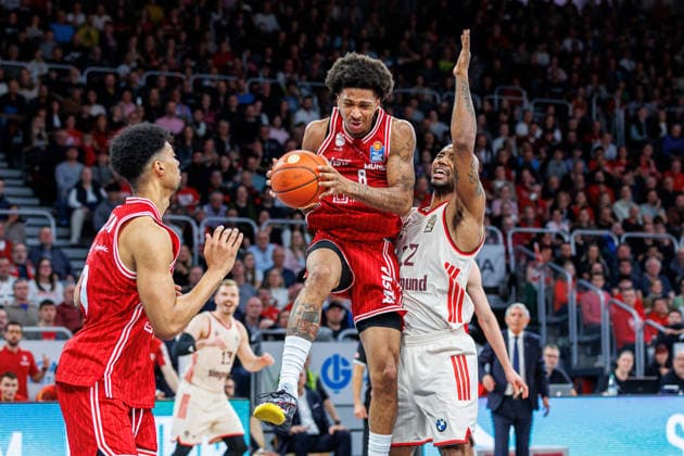 Demarcus Demonia BMA365 Bamberg Baskets, 08 , Isiaha Mike FC Bayern Muenchen Basketball, 22 , BMA365 Bamberg Baskets vs FC Bayern Muenchen Basketball, Basketball, easyCredit BBL, 24 Matchday, 15 03 2026 BMA365 Bamberg Baskets vs FC Bayern Muenchen Basketball, Basketball, easyCredit BBL, 24 Matchday, 15 03 2026 Bamberg Copyright: xEibner-Pressefoto G.xSantemizx EP_EER