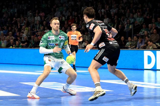 DEU, DHB, 1 HBL, Fuechse Berlin vs Erlangen, 15 03 2026, Max Schmeling Halle, Berlin, DEU, DHB, 1 HBL, Fuechse Berlin vs Erlangen, in the picture Mathias Gidsel Fuechse Berlin 19 , Florian Scheerer Erlangen 10 nordphotoxGmbHx xEngler nph00076