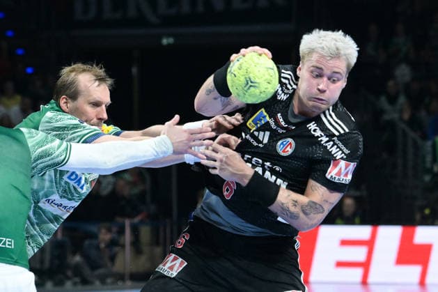 15 03 2026, xlakx, Handball Daikin HBL, Fuechse Berlin HC Erlangen v l Max Darj Fuechse Berlin , Marek Nissen HC Erlangen duel, fight, tackle Berlin Daniel Lakomski