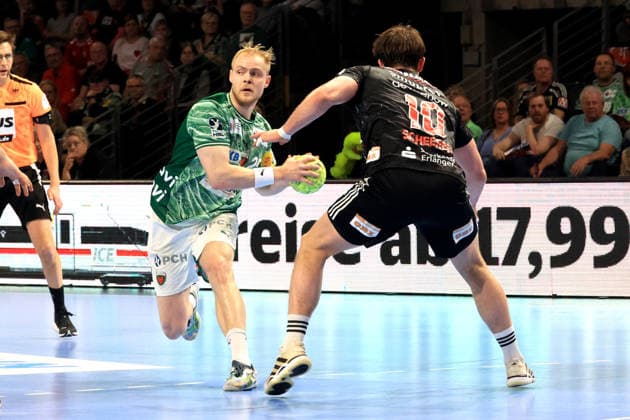 DEU, DHB, 1 HBL, Fuechse Berlin vs Erlangen, 15 03 2026, Max Schmeling Halle, Berlin, DEU, DHB, 1 HBL, Fuechse Berlin vs Erlangen, in the picture Matthes Langhoff Fuechse Berlin 25 , Florian Scheerer Erlangen 10 nordphotoxGmbHx xEngler nph00076